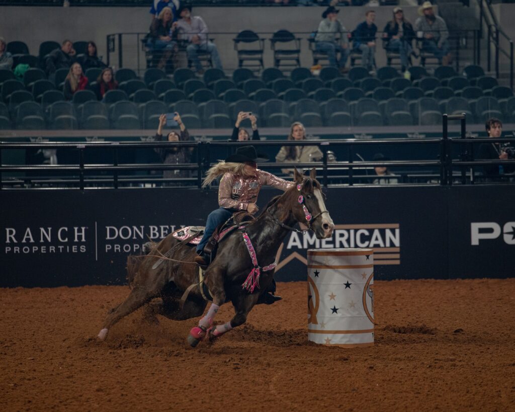 Bayleigh Choate turns the second barrel in sparkly tack.