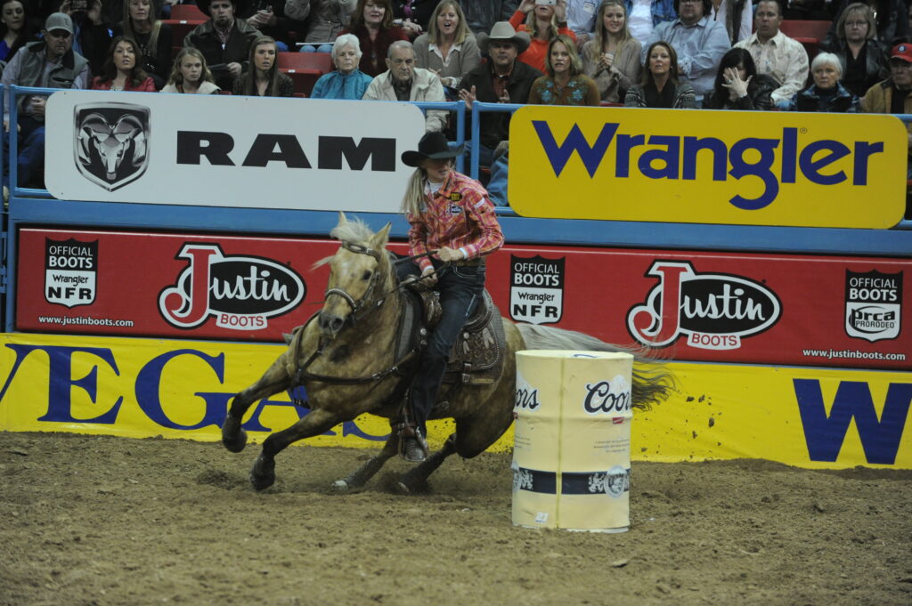 Sherry Cervi barrel racing on Stingray at the 2013 NFR.